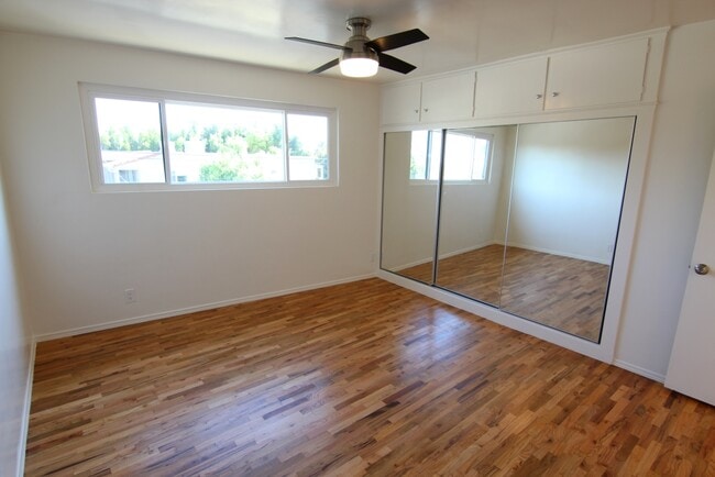 Building Photo - 8665 Pickford St