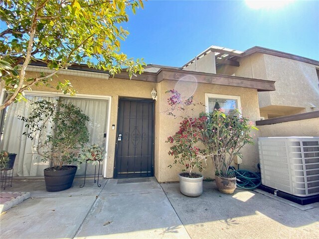 Building Photo - 13901 Nadia Way