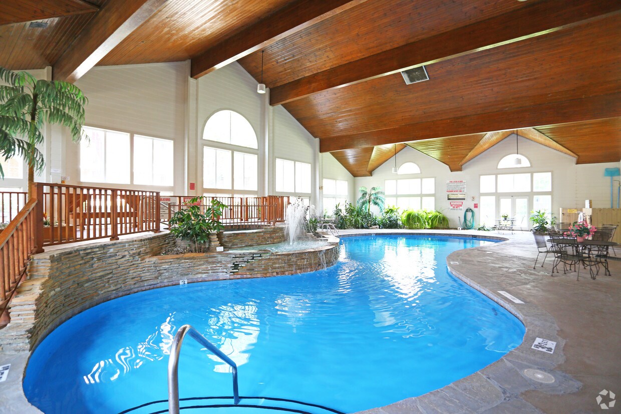 Apple Creek Apartments 14010 Dorcas Plz Omaha, NE Apartments for