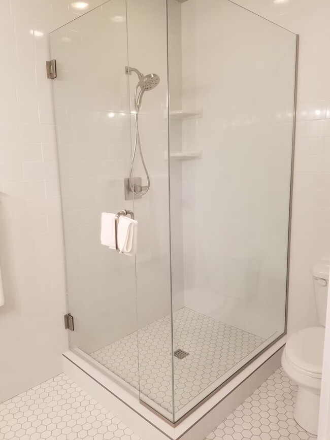 Building Photo - 2238 Washington Blvd