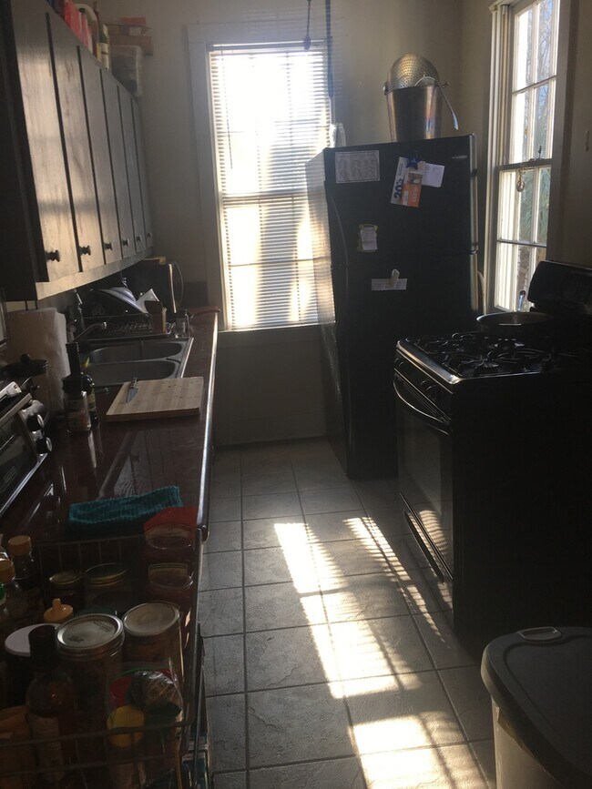 Foto del edificio - 3 Bedroom - 2 Bath - Great Location