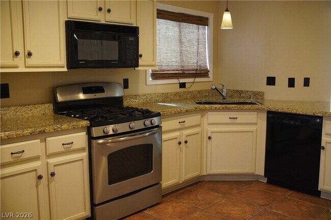 Foto del edificio - 8037 N Cabbage Cove St