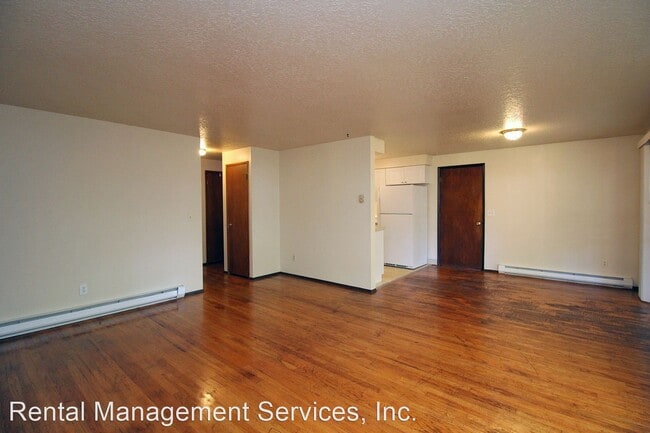 Building Photo - 3 br, 1 bath House - 3930 N. Kiska Street