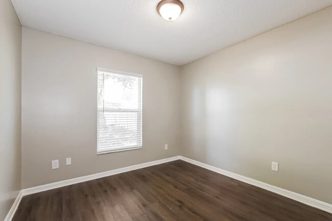 Building Photo - 11855 Hatcher Cir