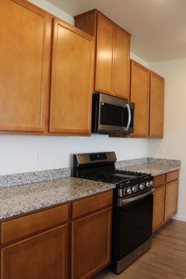 Foto del edificio - Chatfield Bluffs Condo w/ 3 BR/3 BA!!