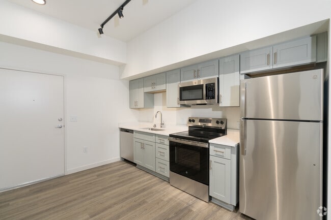 Interior Photo - 717 E 29th Ave