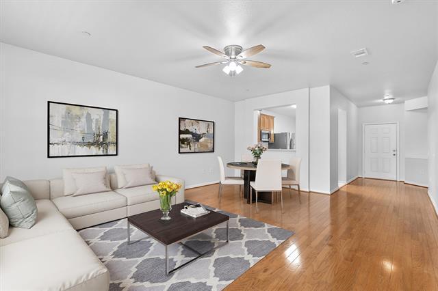 Building Photo - 205 Bexar Dr