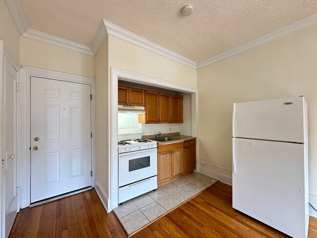 Foto del edificio - 2737 N Spaulding Ave