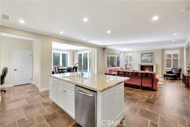 Foto del edificio - 56 Statuary