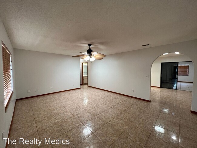 Foto del edificio - 3 br, 2 bath House - 13734 SW 38th Ct
