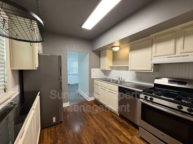 Foto del edificio - 223 S Evanston Ave