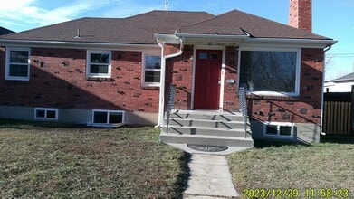 Building Photo - 1615 S Longmont Ave
