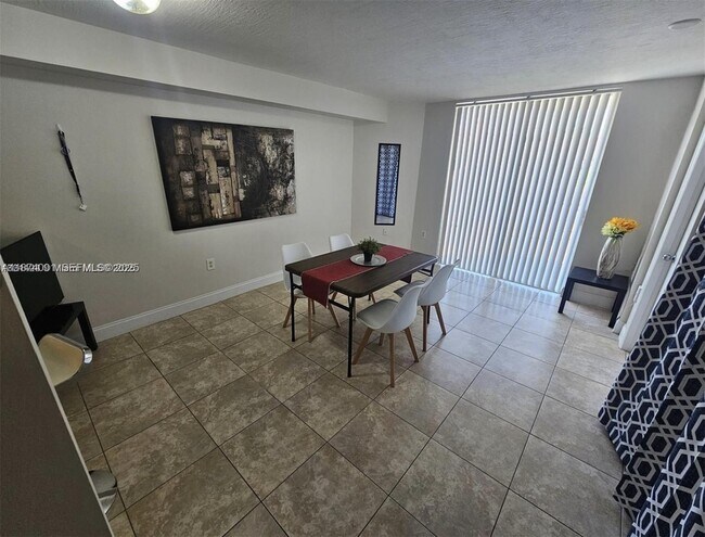 Foto del edificio - 102 SW 6th Ave