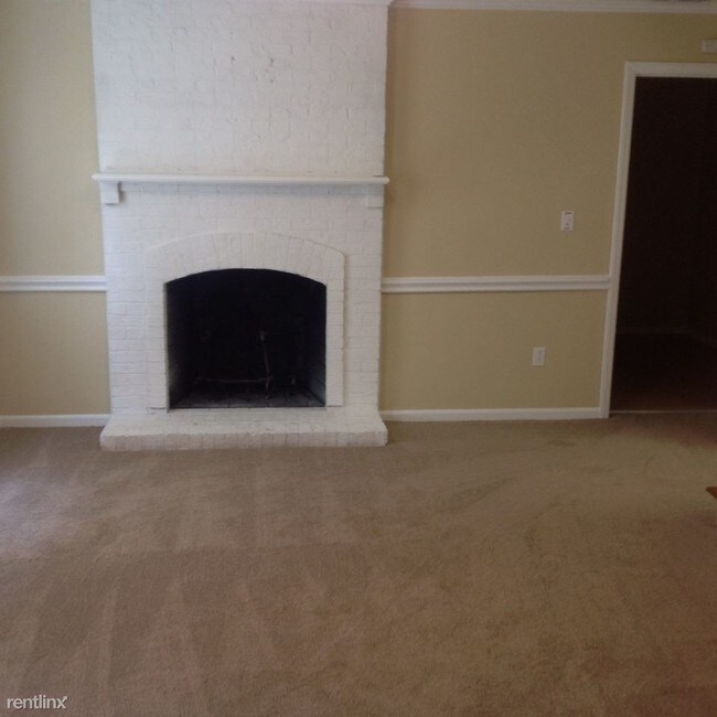 Building Photo - 5842 Mullis Rd