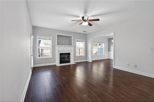 Foto del edificio - 4102 Creekrun Cir