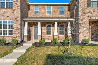 Building Photo - 2828 Baneberry Ln