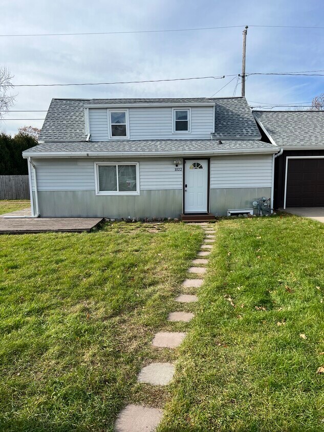 1022 S 9th Ave, Wausau, WI 54401 House Rental in Wausau, WI