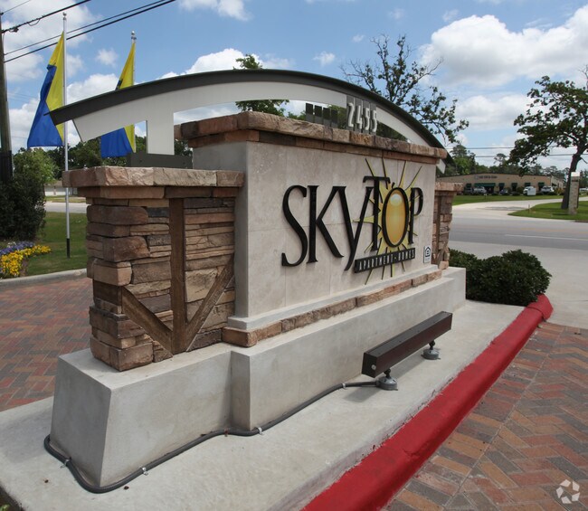 Skytop Apartments Apartments Conroe, TX
