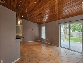 Building Photo - 4243 SW Utterback St