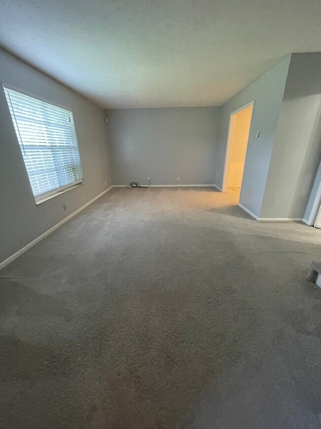 Living Room - 10516 Pinedale Dr