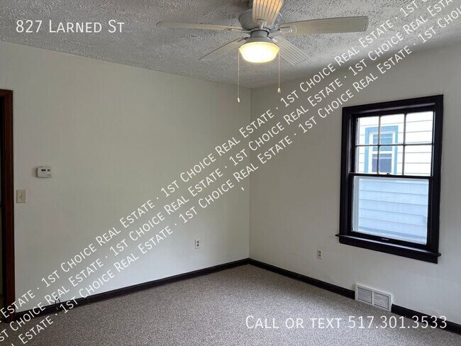Foto del edificio - 827 Larned St