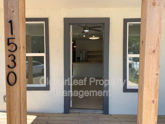 Foto del edificio - 1530 E Crockett St