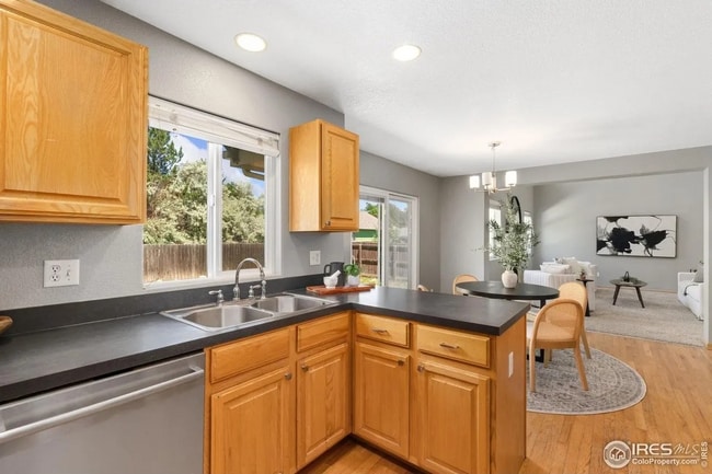 Foto del edificio - 4015 Sunstone Way