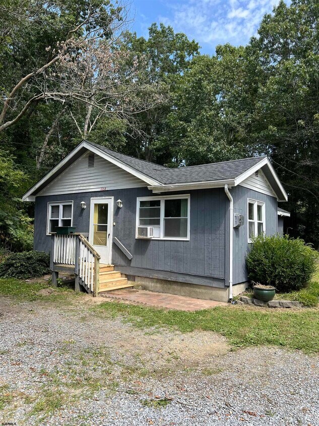 Primary Photo - 116 Poplar Ave