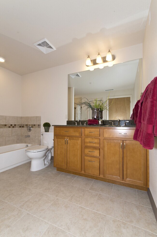 BATH AND WALK IN SHOWER - 17 Valley Pl