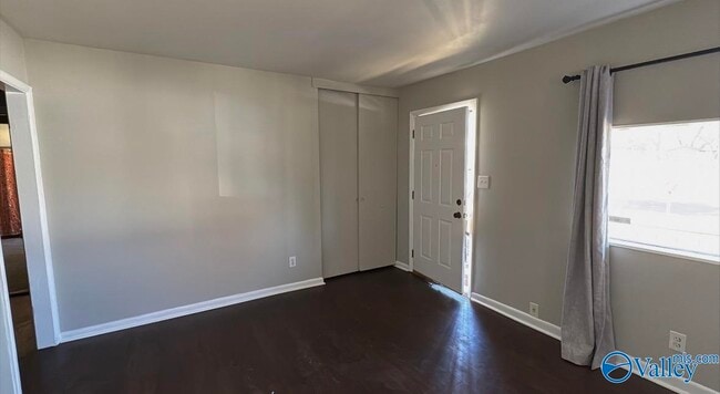 Foto del edificio - 2901 Azalea Rd SW