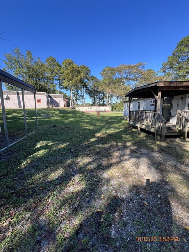 Foto del edificio - 1636 Old Hwy 27