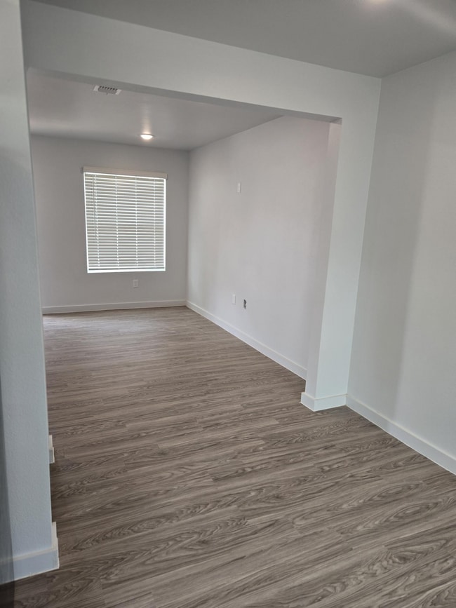 Building Photo - Sabine Apartments
