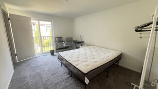 Building Photo - 3470 Plumtree Dr