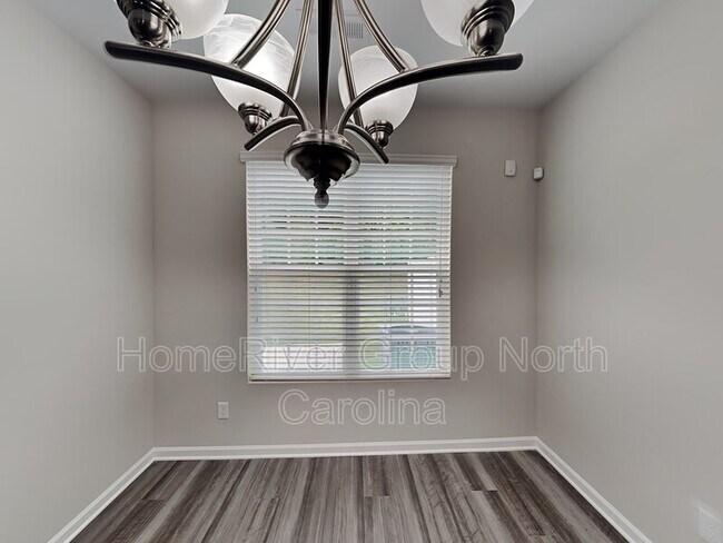 Building Photo - 2397 Hartfield Cir