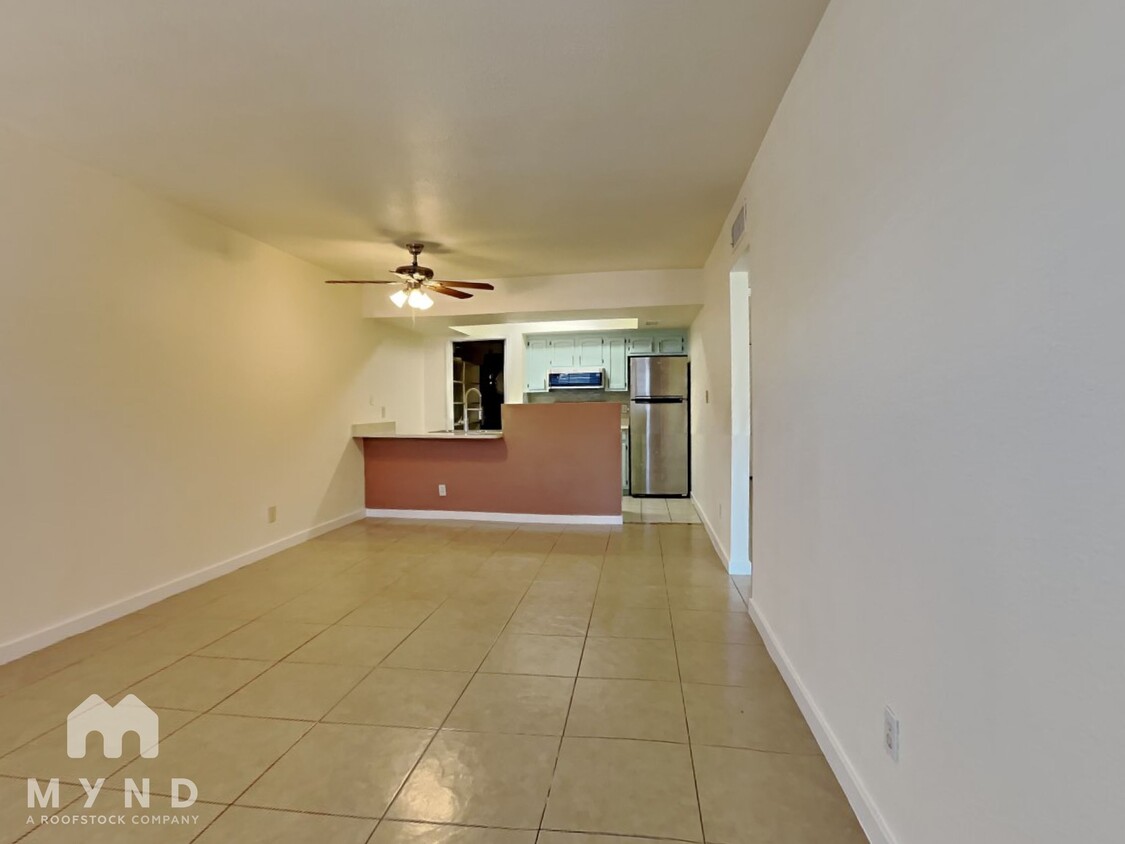 Foto principal - 925 W Peoria Ave