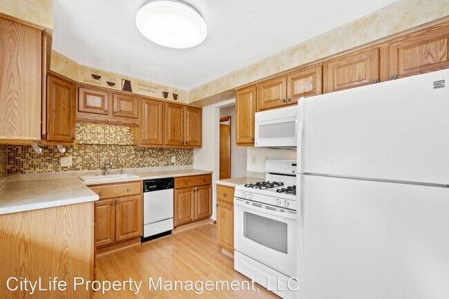 Building Photo - 4 br, 2 bath House - 551 Lee Ave Ext