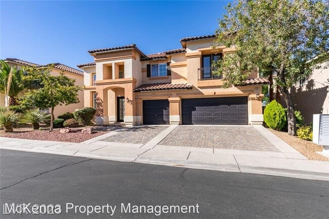 Building Photo - 5 br, 3.5 bath House - 1401 Via Savona Dr