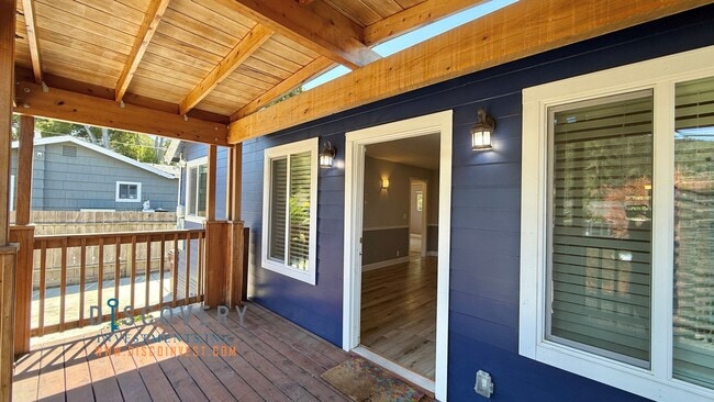 Foto del edificio - Stylish 3 Bedroom Retreat in the Oakland H...