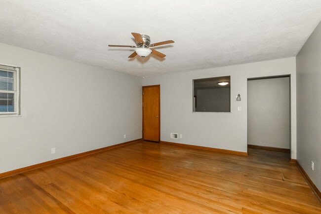 Foto del edificio - 112 Goodridge Dr