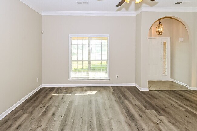 Foto del edificio - 6223 Oxbourne Cove