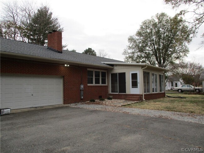 Foto del edificio - 12038 Ashcake Rd