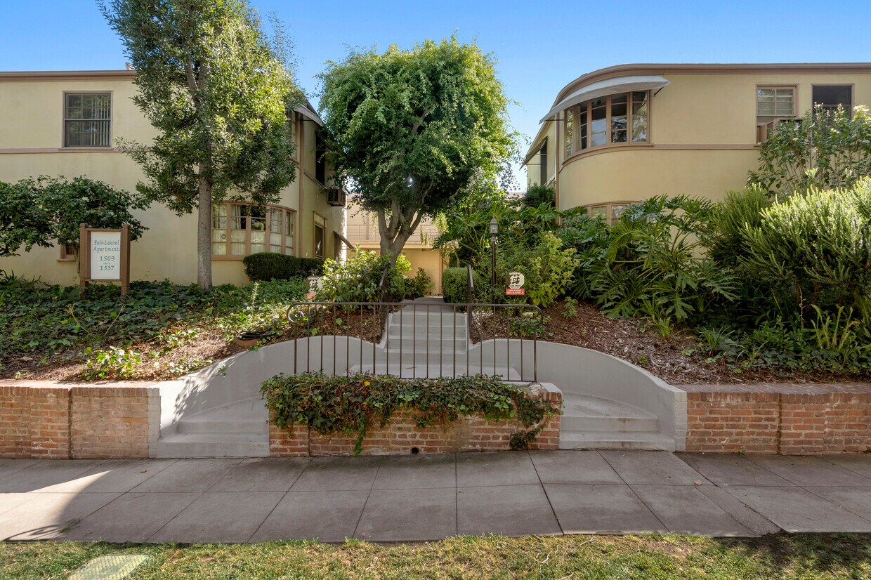 Foto principal - 1519 Laurel St