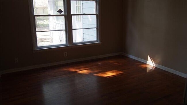 Foto del edificio - 5216 Mallory Dr