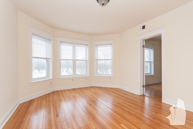 Building Photo - 1524 N Kedzie Ave