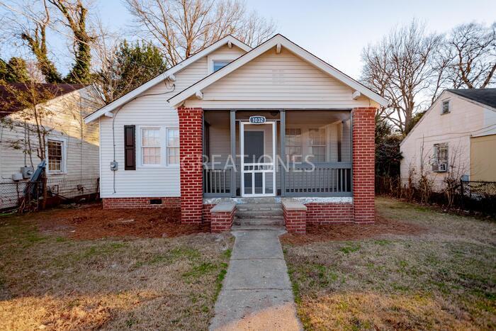 Primary Photo - 1032 33rd St