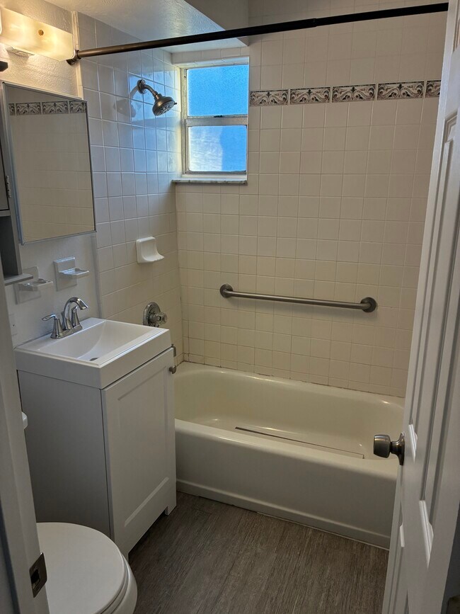 Foto del edificio - 422 Columbus Ave