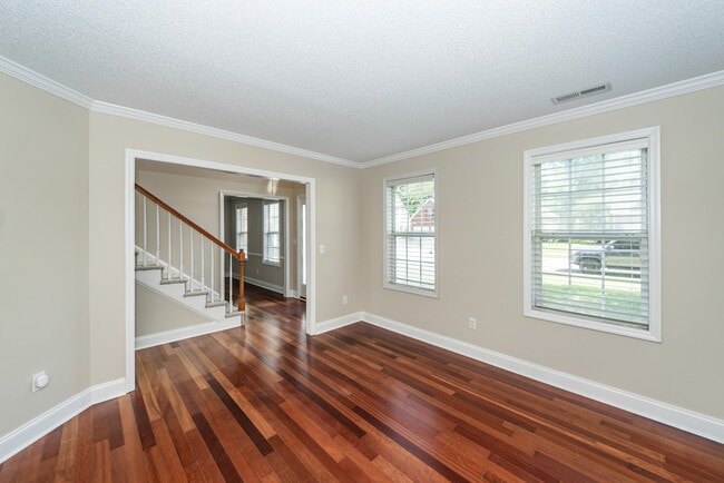 Building Photo - 107 Spalding Cir