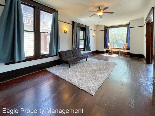 Building Photo - 3 br, 1 bath House - 1135 N. Center St