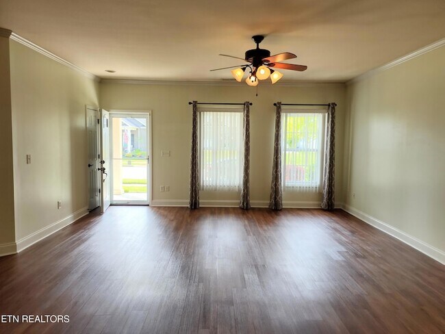 Foto del edificio - 144 Hardinberry St