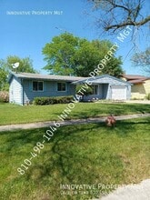 Building Photo - 1150 Peachtree Dr